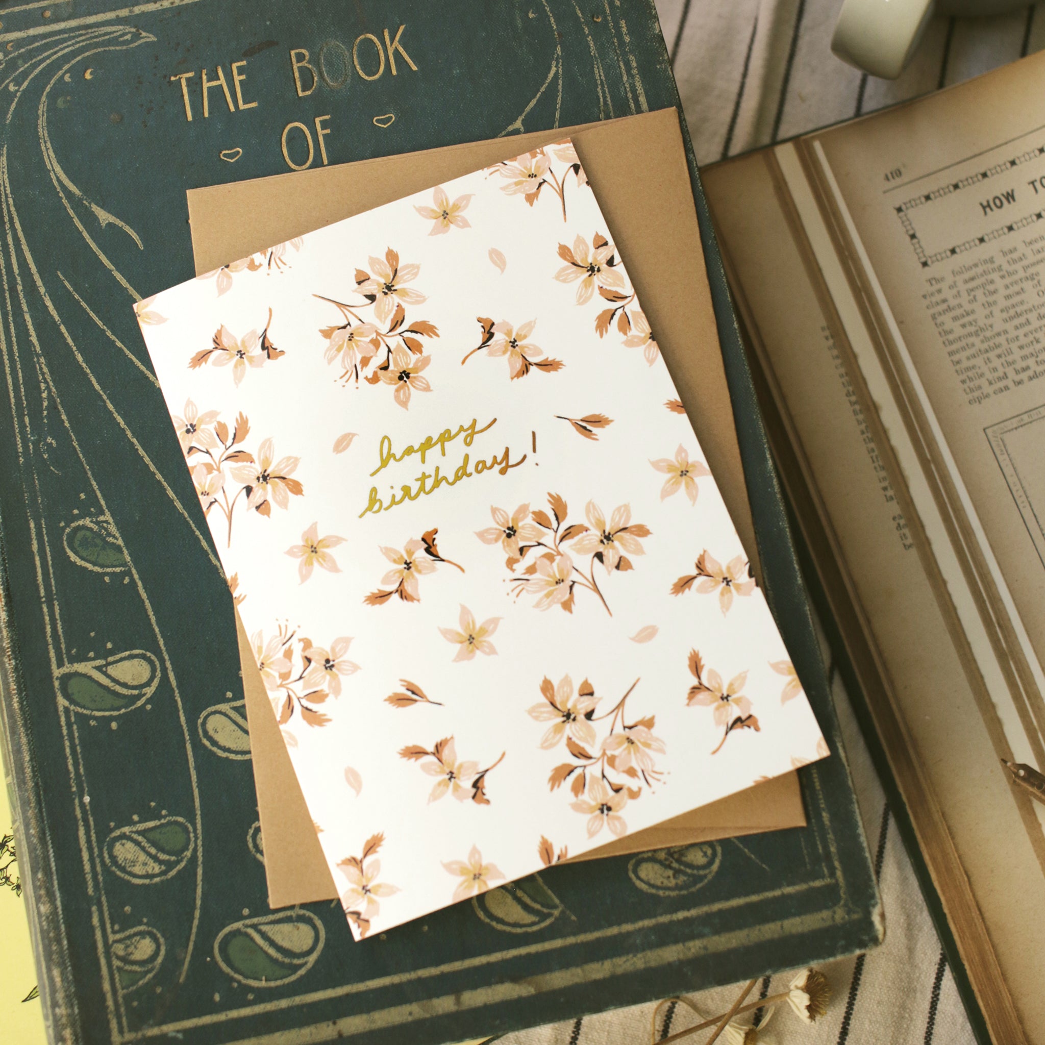 ditsy flower birthday card with tan envelope