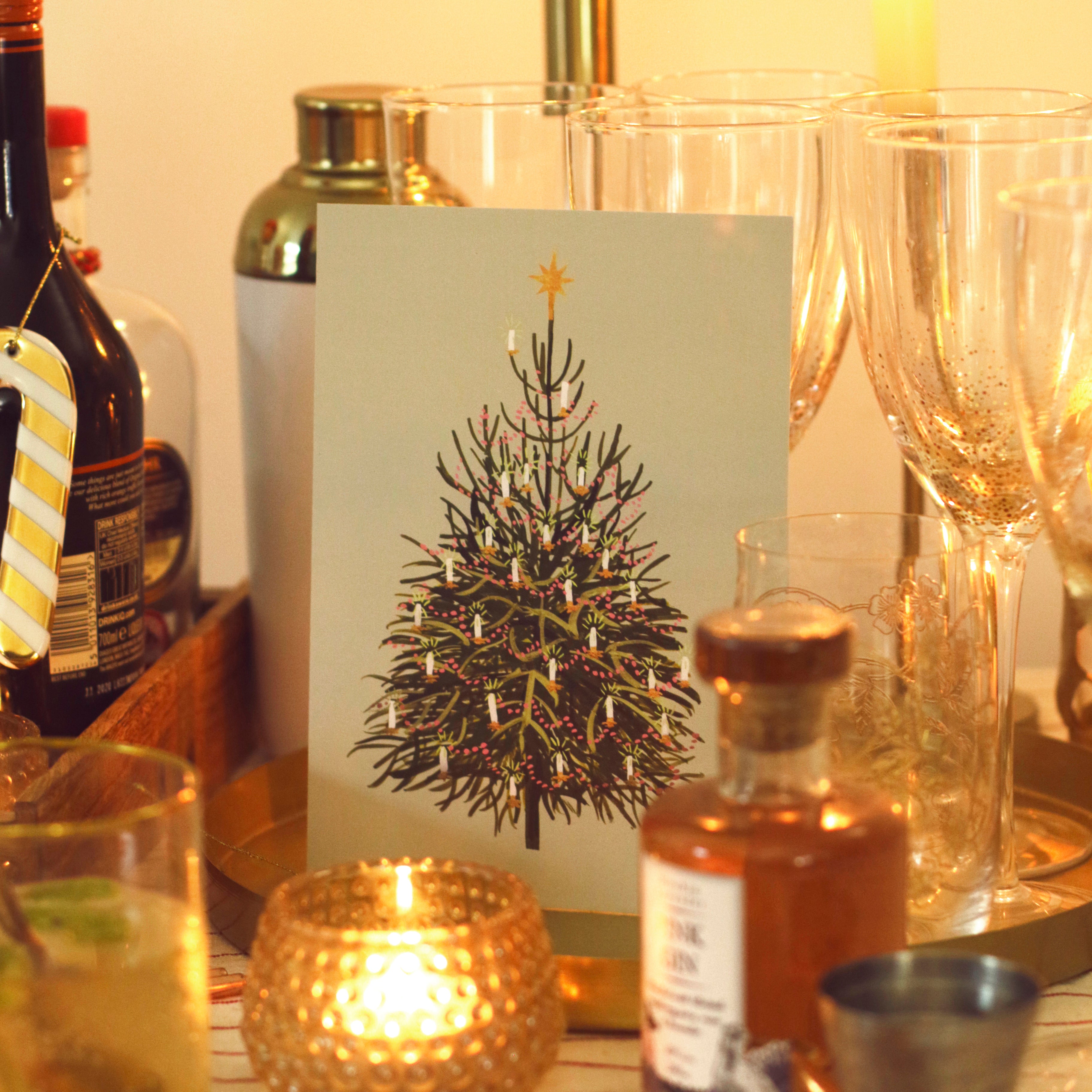 illustrated, unique, independent Christmas cards, prints and other home decor for the festive season - all created from my original paintings. From floral patterns, gold foil prints, and lots of festive joy. Discover christmas now!