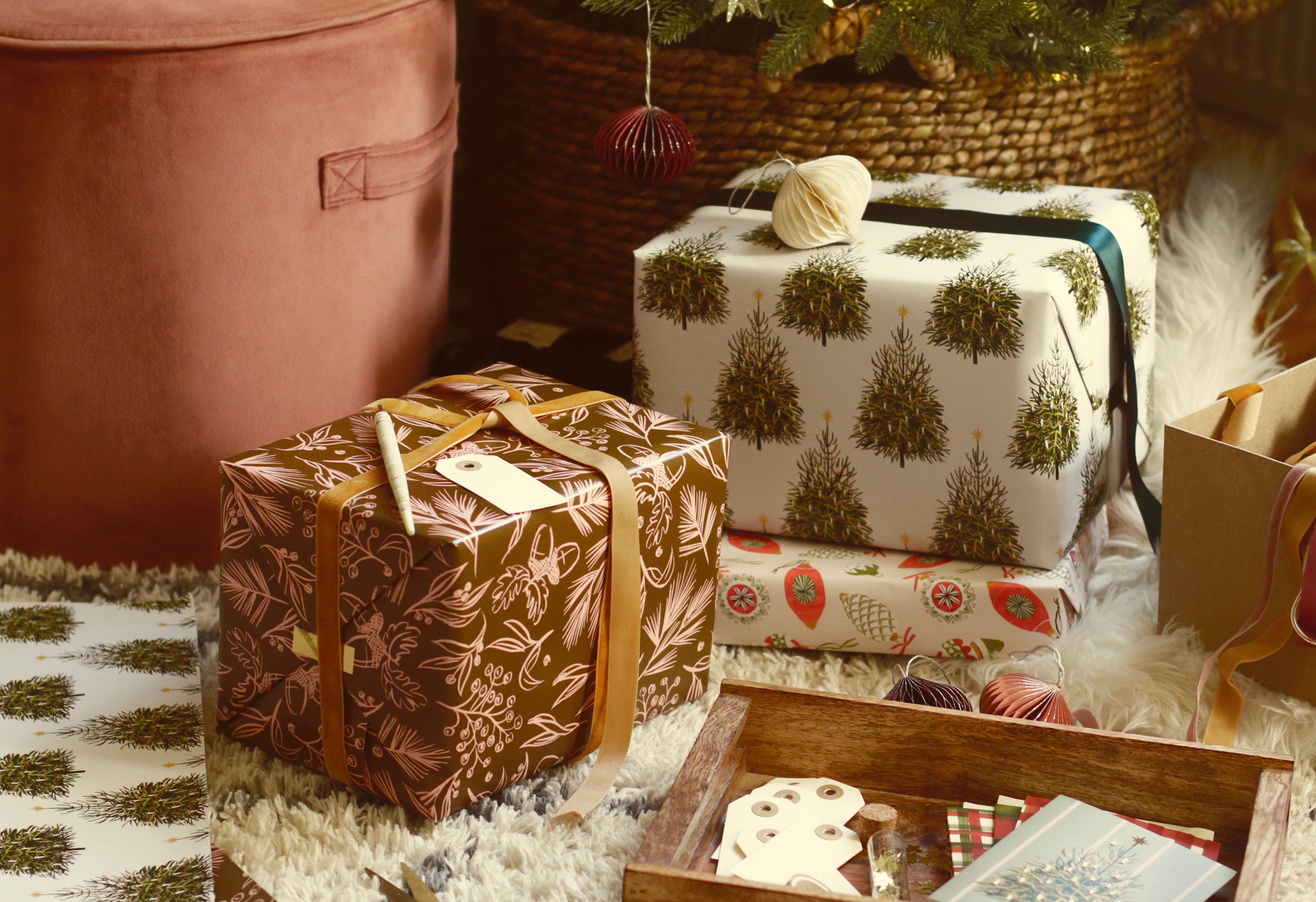 Unique, illustrated christmas wrapping paper and cards