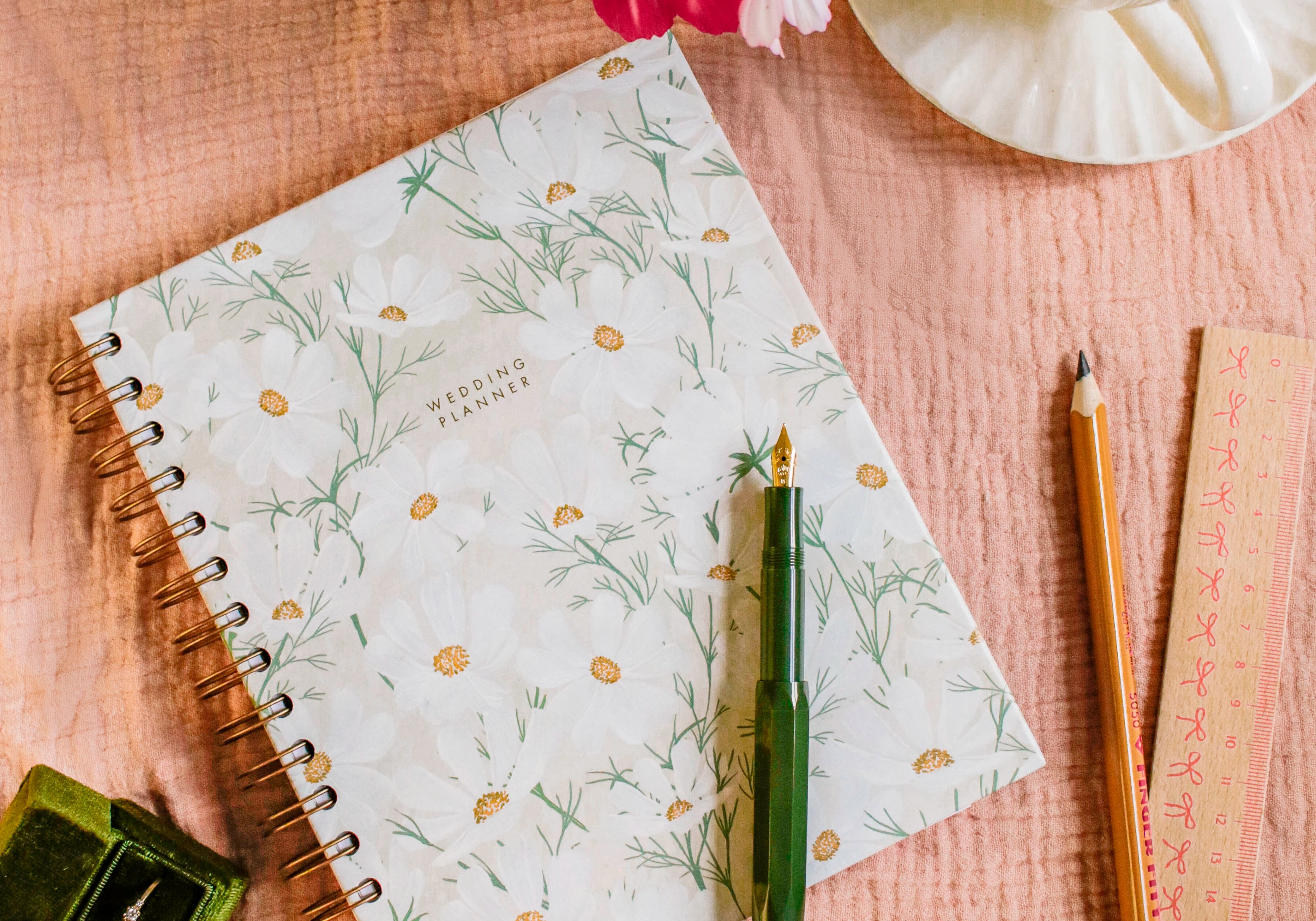 ring-bound-floral-wedding-planner