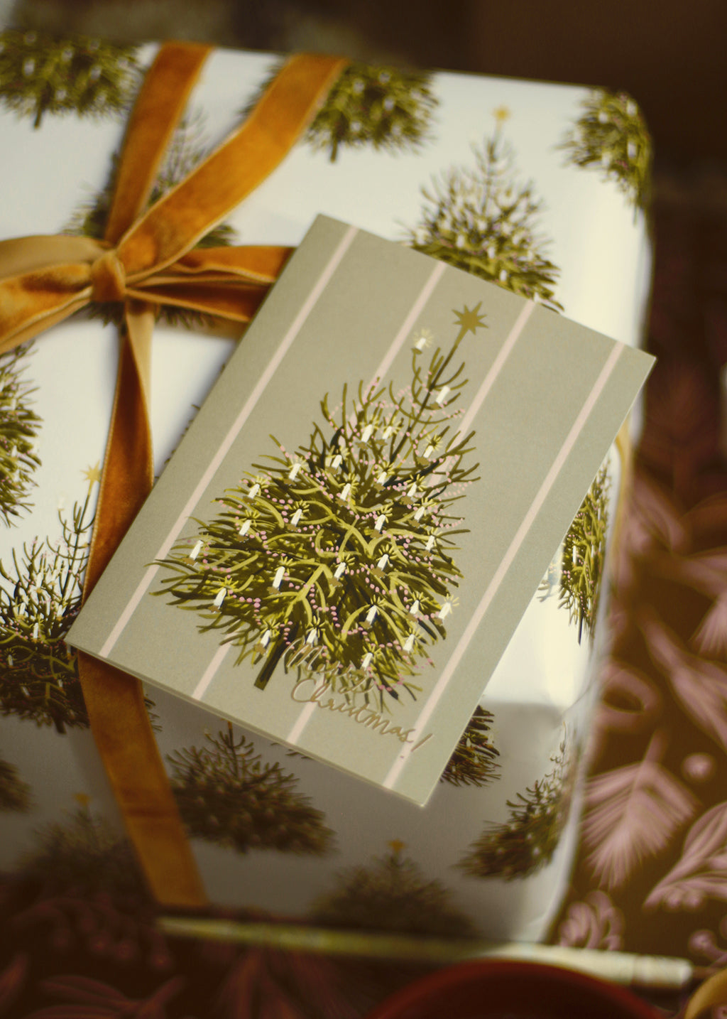 illustrated gold foil christmas tree card